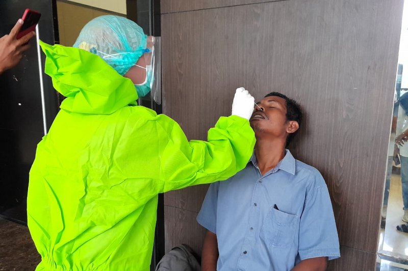 Pemkot Ternate ancam kenakan sanksi ASN tidak ikut vaksin