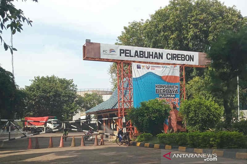 Spektrum - Menanti kiprah Pelabuhan Cirebon jadi gerbang ekspor-impor
