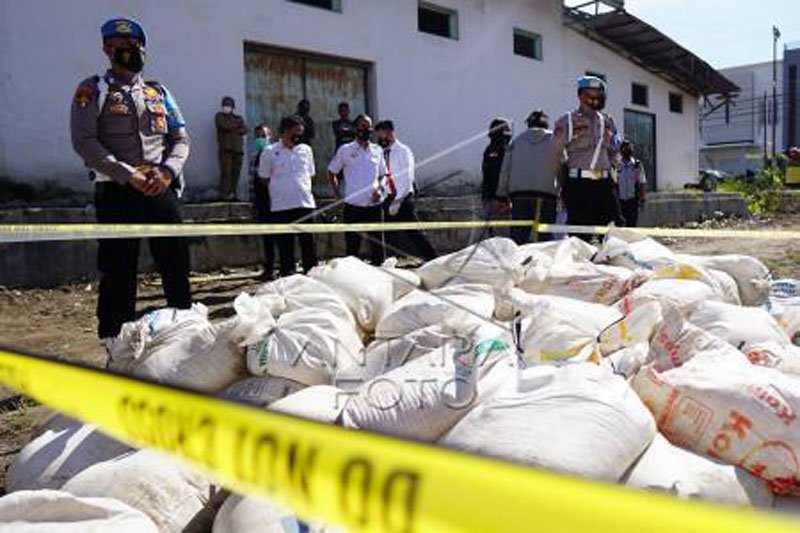 Pemusnahan minuman keras di Gorontalo