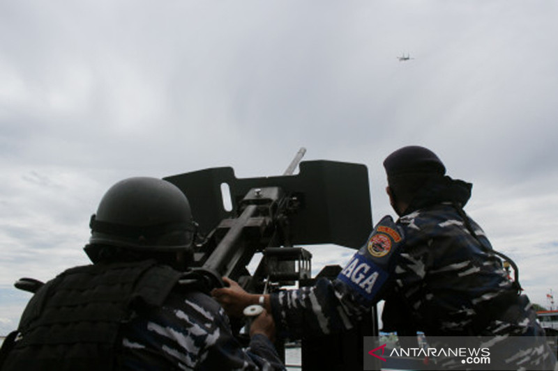 Latihan pertahanan pangkalan di Lantamal VI Makassar