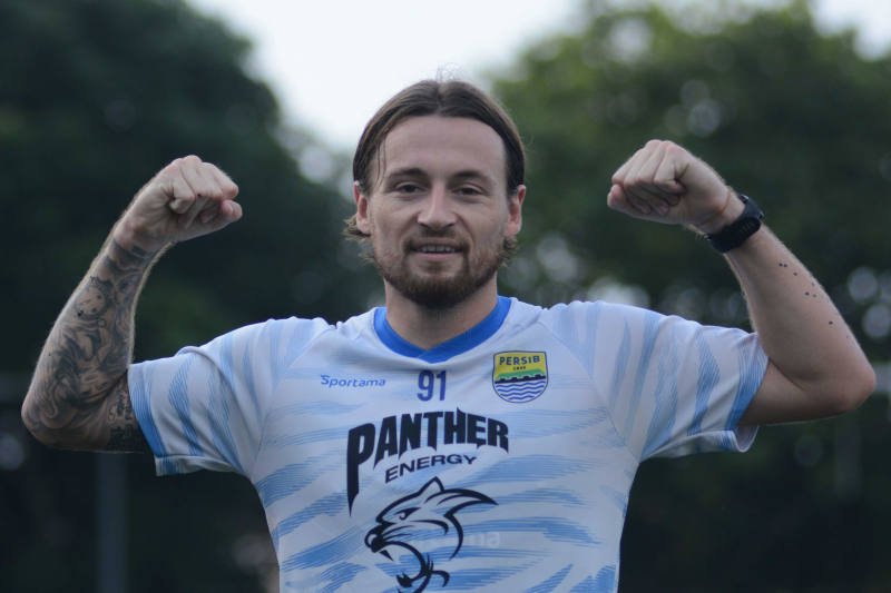 Marc Klok ajak pemain Persib bangkit ketika hadapi Borneo FC