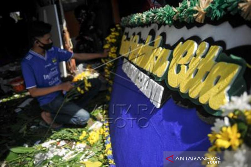 Permintaan Karangan Bunga Duka Cita Meningkat