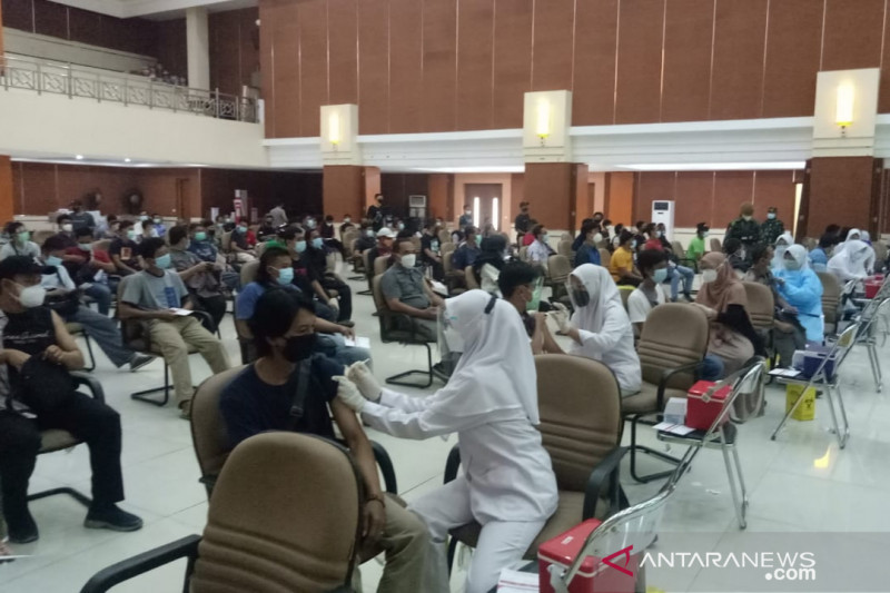 7.000 warga ikut serbuan vaksinasi covid Kodim 0509 Bekasi