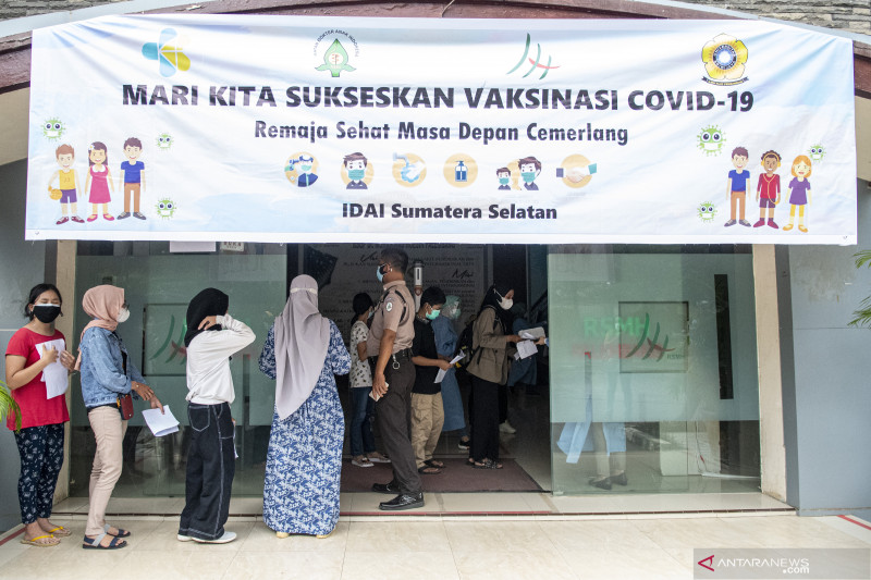 Ribuan Anak Ikuti Vaksinasi Massal Di RSMH