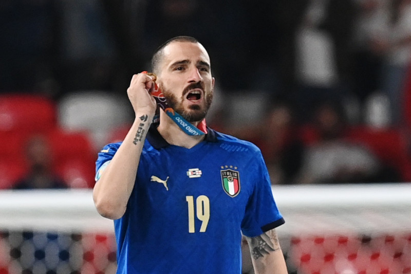 Leonardo Bonucci ejek suporter Inggris usai Italia juarai Euro 2020 -  ANTARA News Jawa Barat
