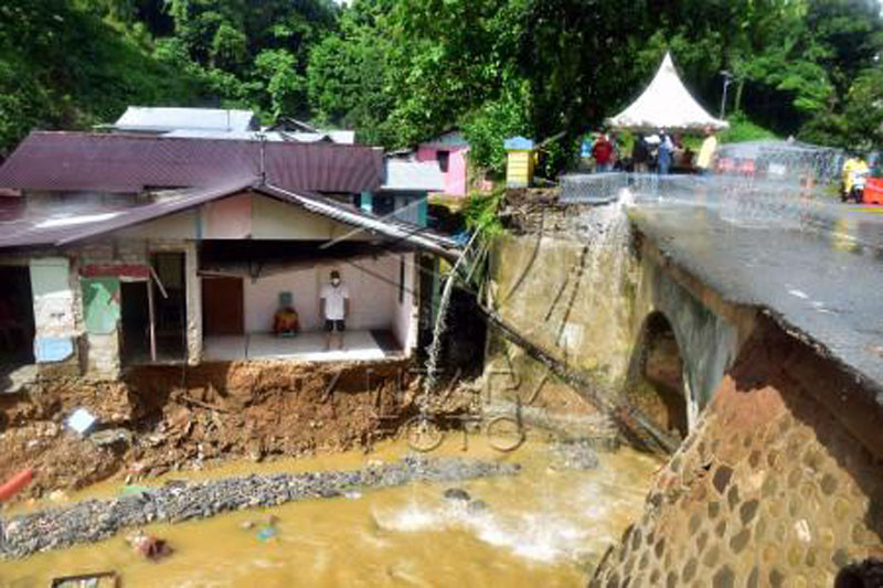 Bencana longsor di Kota Ambon