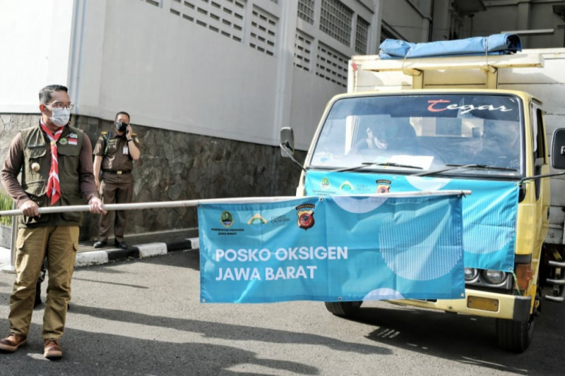 Pemprov Jawa Barat terima bantuan 700 tabung oksigen