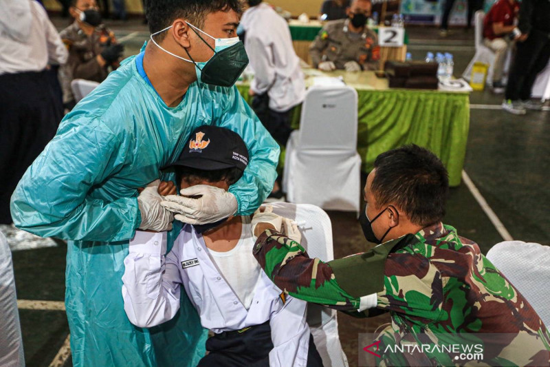 Pelajar di Bandung jadi sasaran vaksinasi covid massal