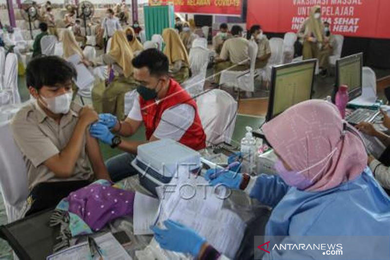 Vaksinasi Pelajar Di Pekanbaru