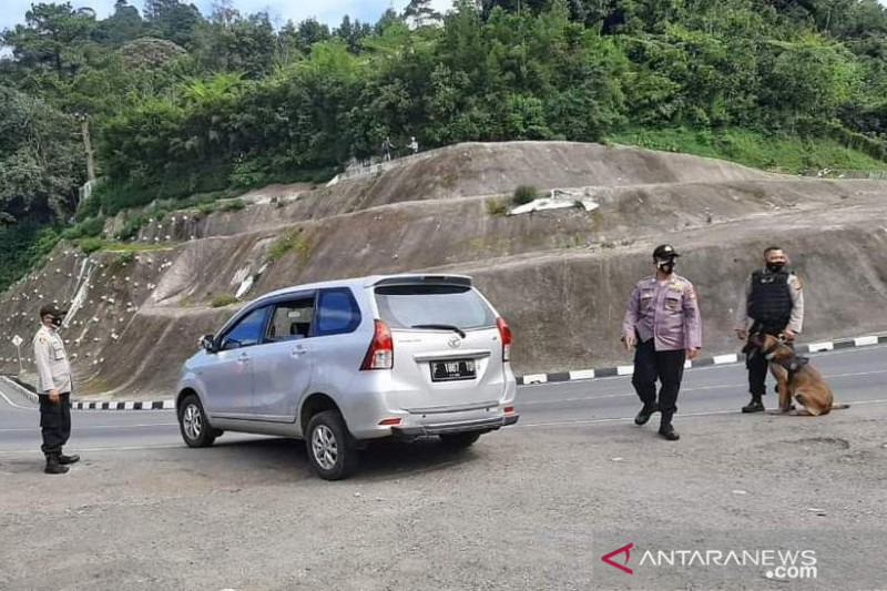 Sepekan PPKM darurat ratusan kendaraan diputar balik di Cianjur
