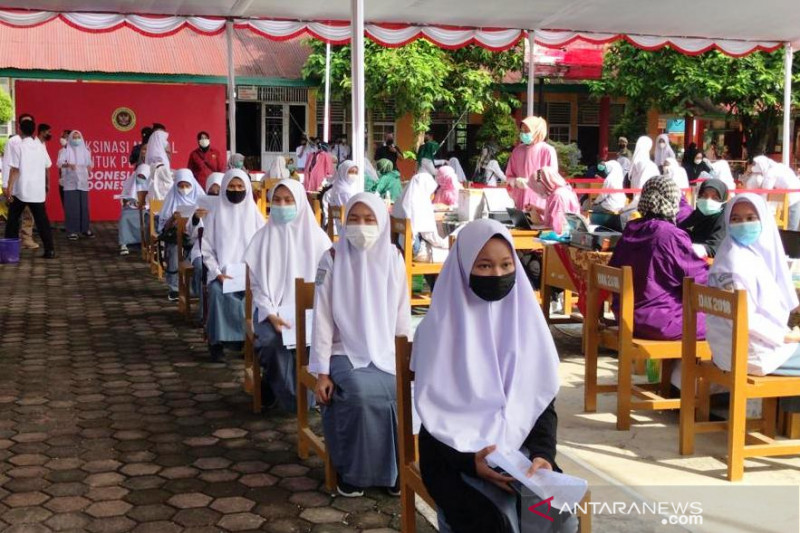 2.000 pelajar di Padangpariaman ditargetkan terima vaksin COVID-19