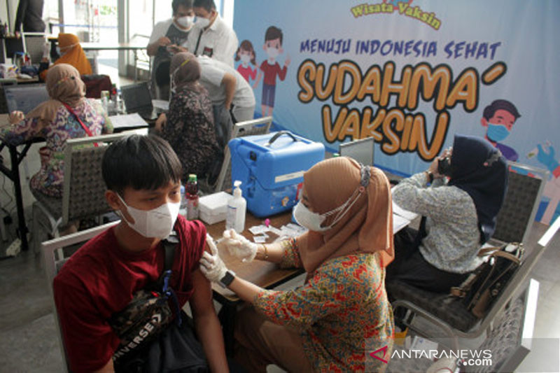 vaksinasi COVID-19 bagi anak usia 12-17 tahun di Makassar