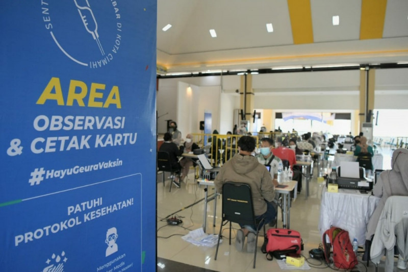 Satgas Pemulihan Ekonomi Jabar gandeng swasta gagas program sentra vaksin