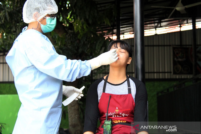  Tes rapid antigen acak bagi pekerja formal di Dumai