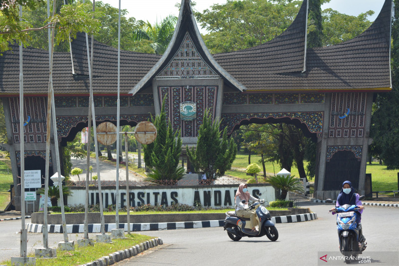 Rektor Unand dilaporkan ke Polda Sumbar terkait pembongkaran rumah dosen
