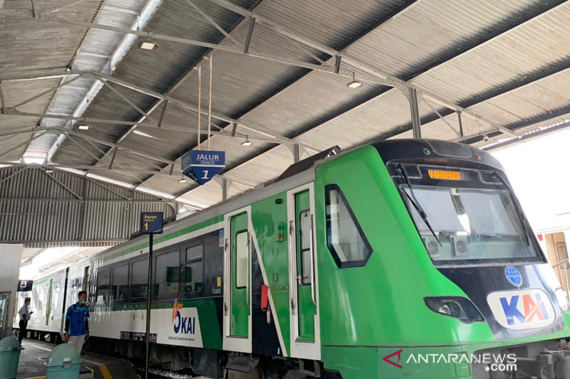 PENGURANGAN PERJALANAN  MINANGKABAU EKSPRES