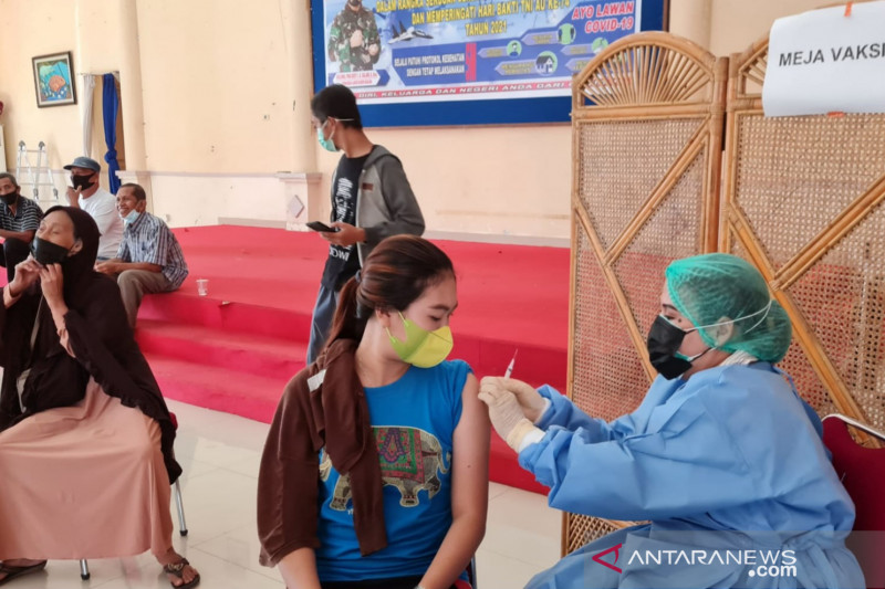 Tokoh Natuna dukung program vaksin "door to door"