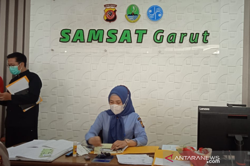 Samsat Garut sosialisasikan bebas denda pajak saat pandemi