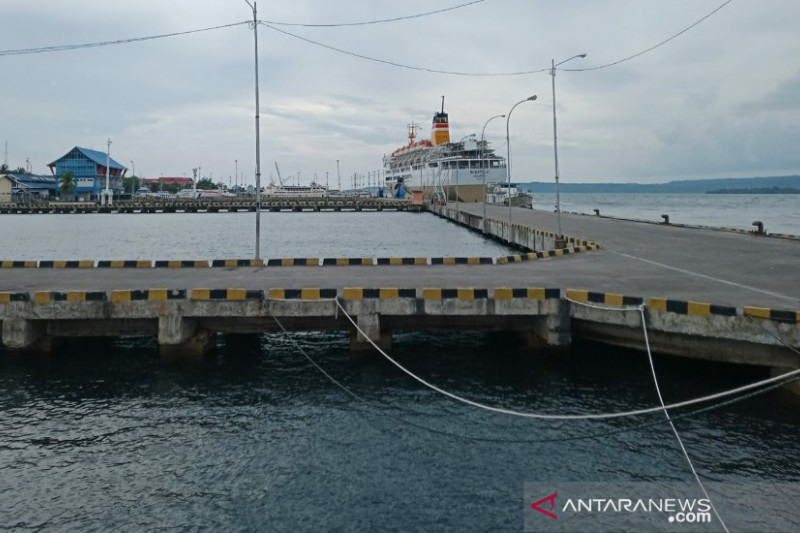 Pelabuhan Baubau menata protap pengecekan penumpang masa PPKM