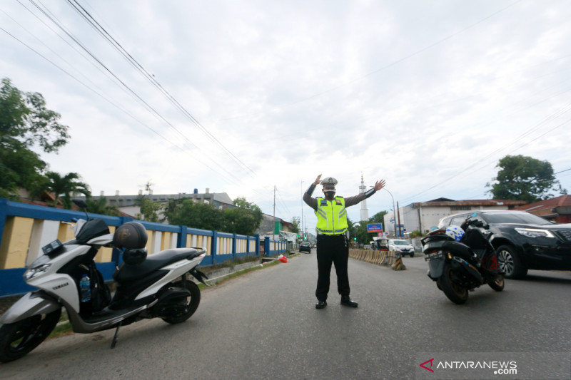 Gorontalo perpanjang PPKM level 3 di lima daerah