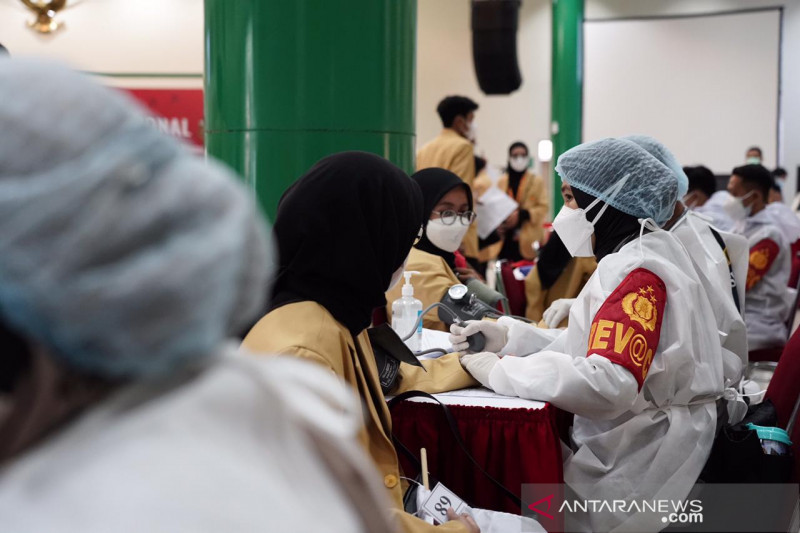 BEM Nusantara gelar vaksinasi mahasiswa di Ubhara Jaya Bekasi