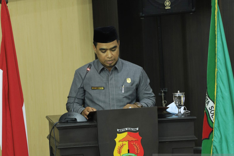 Masyarakat kesulitan pasang pipa air program MBR, Legislator minta Pemkot Solok berikan solusi
