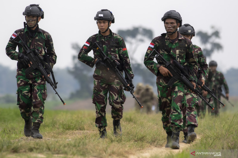 Latihan Terjun Garuda Airborne