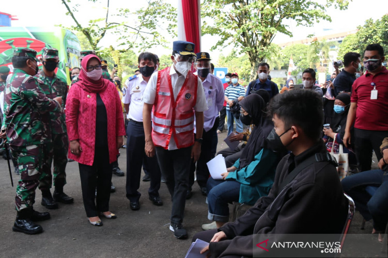 Bupati Ade Yasin senang Kemenhub dan TNI AD bantu vaksinasi di Bogor