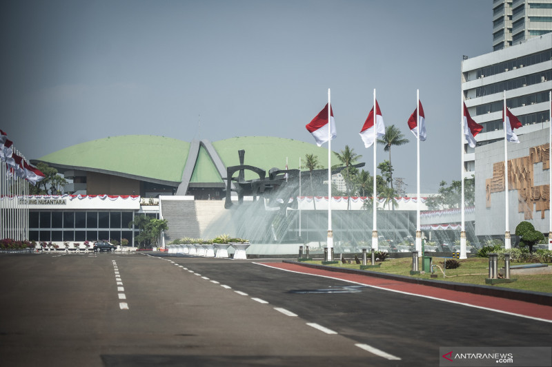 Ketua DPD kupas pasal 29-33 UUD 1945 saat pimpin sidang DPR-DPD - Vimarsana News
