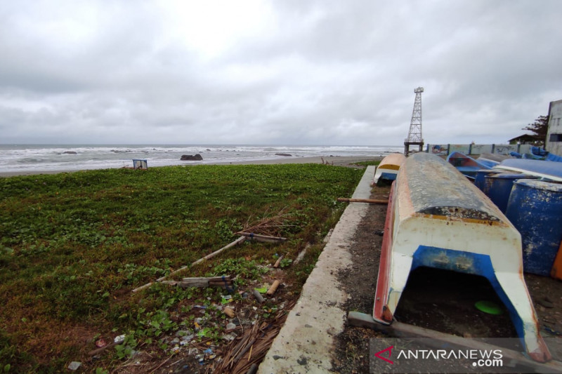 BPBD Cianjur perpanjang status waspada gelombang di pesisir selatan