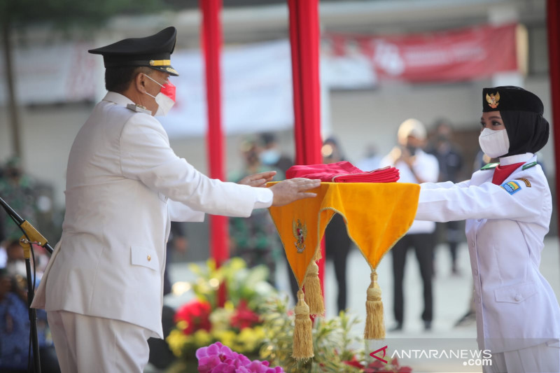 Seruan lawan pandemi disampaikan wali kota Bandung pada peringatan Hari Kemerdekaan