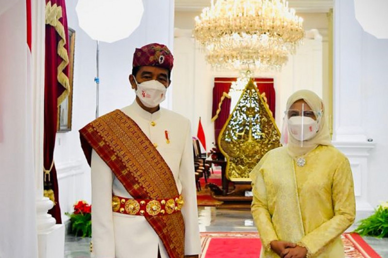 Presiden Joko Widodo kenakan pakaian adat Lampung saat Upacara HUT ke-76 RI