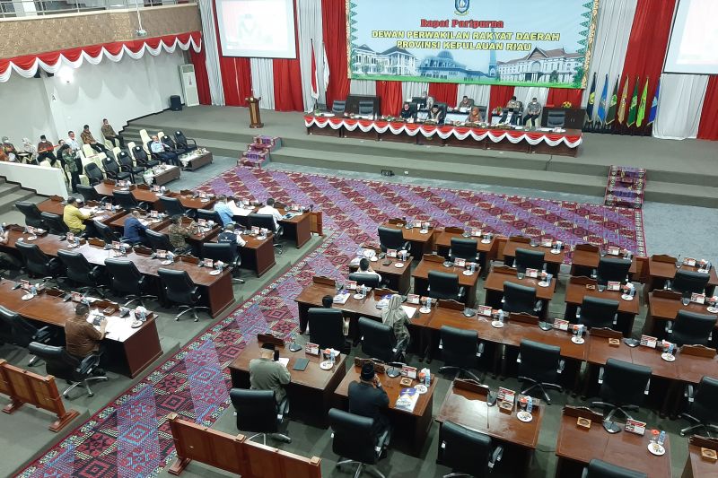 Sejumlah Fraksi DPRD Kepri tolak Penggabungan Empat OPD