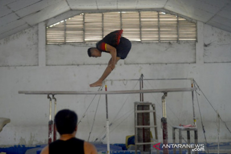 Latihan Senam Artistik Sumbar