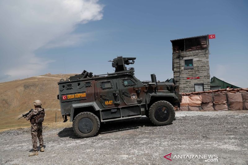 Lintas batas Irak-Iran dibuka lagi usai serangan yang tewaskan 2 orang
