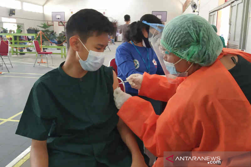 1.361 nakes Majalengka telah divaksinasi COVID-19 dosis ketiga