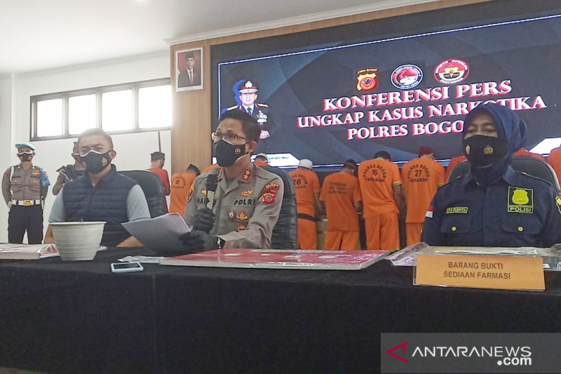 Polisi tangkap warga Afghanistan miliki ganja di Puncak Bogor