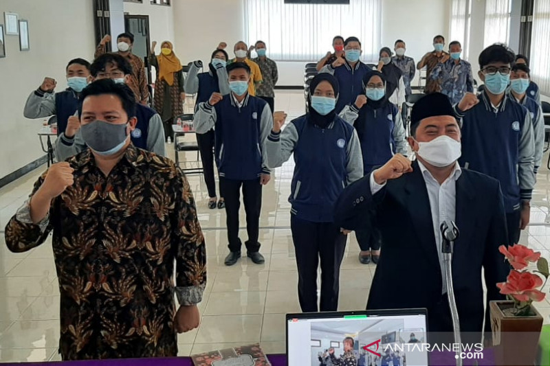 Bupati Garut berharap mahasiswa KKN Uniga jadi duta penegakan prokes