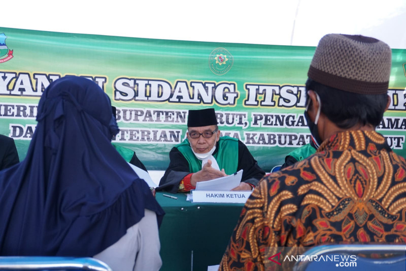 37 pasutri di Garut ikuti sidang isbat untuk dapat akta nikah