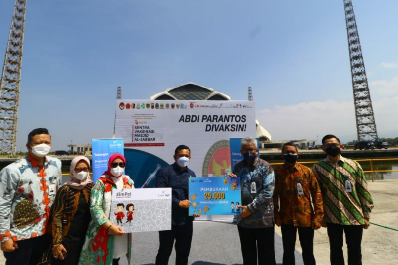 Bank BJB dukung Gebyar Vaksin Jawa Barat Juara 2021