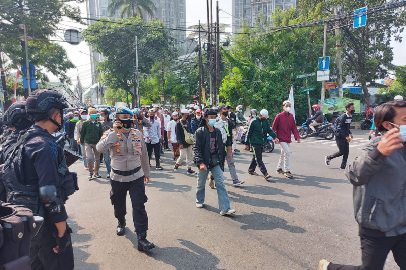 Kapolres akui empat polisi diserang massa pendukung MRS