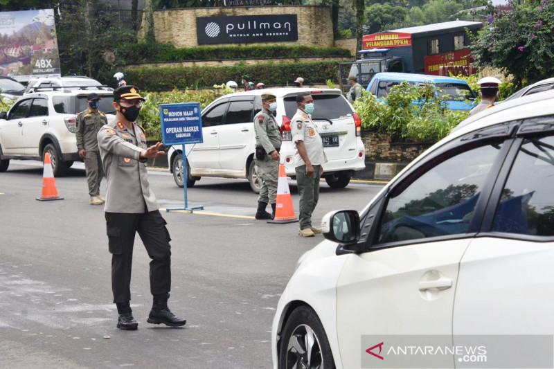 300 personel gabungan kawal ganjil genap di Jalur Puncak Bogor Jumat