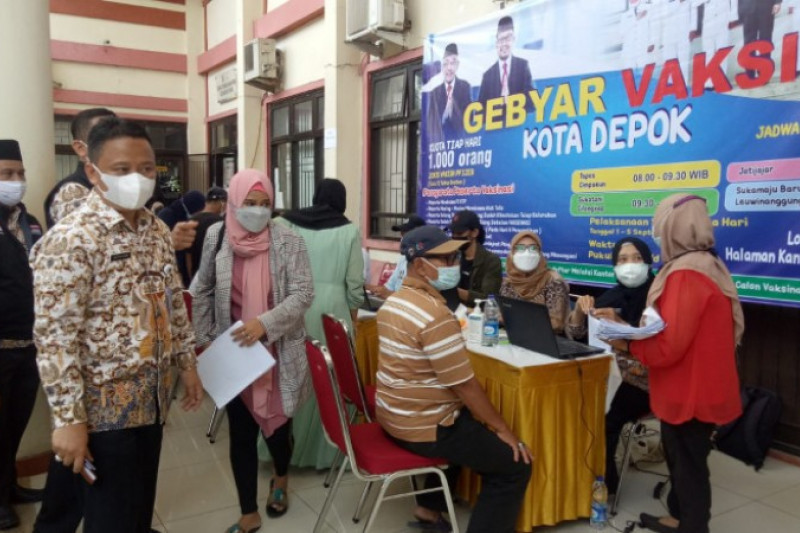 Warga Depok mendapatkan vaksin COVID-19 semakin mudah