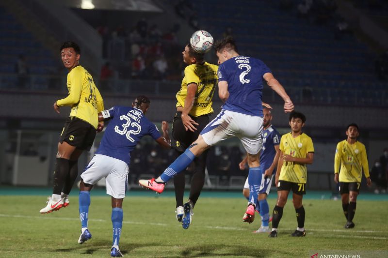 Debut duet Klok-Rashid dipuji Pelatih Persib