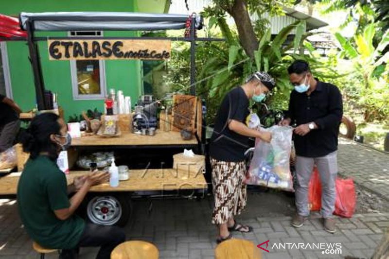 Inovasi Ngopi Bayar Sampah