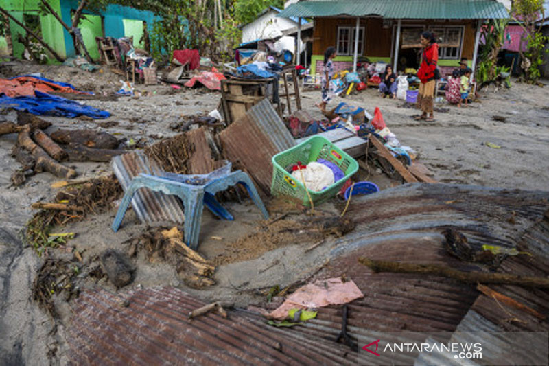 Korban Banjir bandang susulan Desa Rogo Sulteng