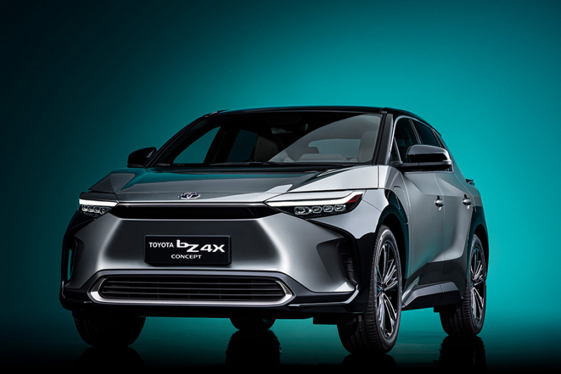 Toyota ingin lengkapi mobilnya dengan sistem pembangkit tenaga surya yang efisien