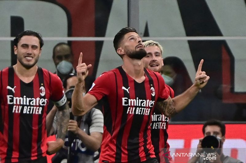 Olivier Giroud akan berkontribusi untuk AC Milan, kata Franco Baresi