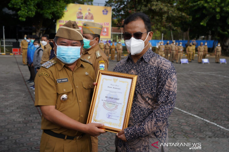 Bupati Garut tegaskan siap proses hukum perusahaan yang tak bayar pajak