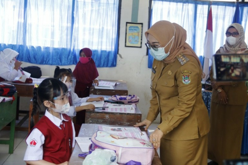 Siswa di Mamuju antusias ikuti PTM hari pertama